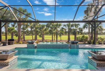 9240 Cormorant Dr Naples FL 34120