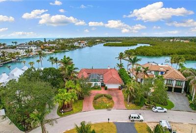 7 Sabre Ln Naples FL 34102