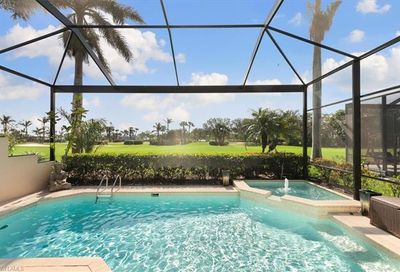3856 Clipper Cove Dr Naples FL 34112