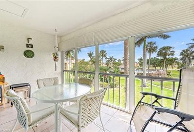 351 Charlemagne Blvd Naples FL 34112