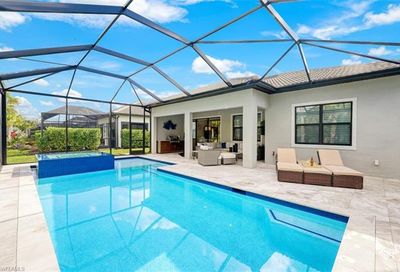 9367 Greyhawk Trl Naples FL 34120