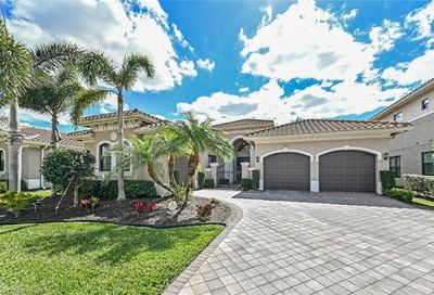 2907 Cinnamon Bay Cir Naples FL 34119