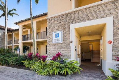 1035 Sandpiper St Naples FL 34102