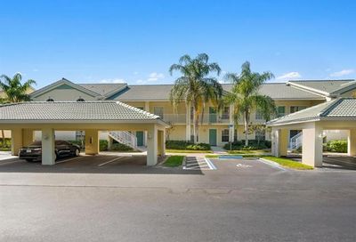 4965 Sandra Bay Dr Naples FL 34109