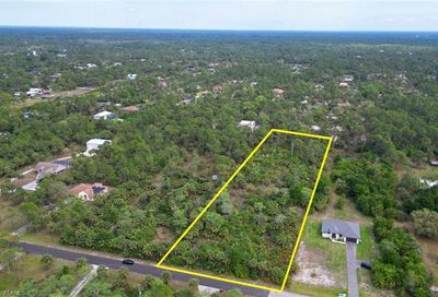 17th St Naples FL 34117