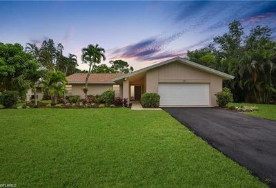 687 Cypress Way E Naples FL 34110