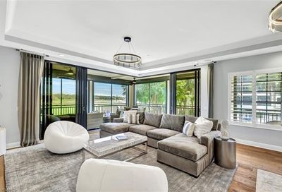2538 Marquesa Royale Ln Naples FL 34109