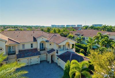 2317 Residence Cir Naples FL 34105