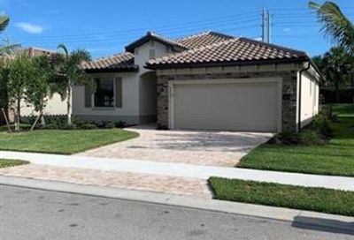 9200 Woodhurst Dr Naples FL 34120