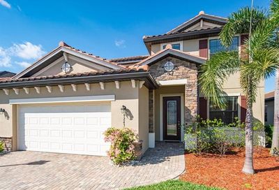 9243 Shadow Oak Ln Naples FL 34120