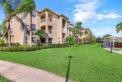 2750 Cypress Trace Cir Naples FL 34119