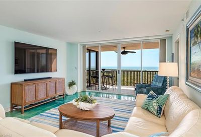 6825 Grenadier Blvd Naples FL 34108