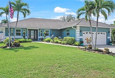 3831 Riviera Cir Bonita Springs FL 34134
