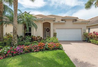 3579 Grand Cypress Dr Naples FL 34119