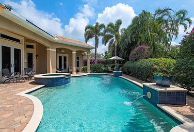 650 Bow Line Dr Naples FL 34103
