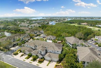 5035 Yacht Harbor Dr Naples FL 34112