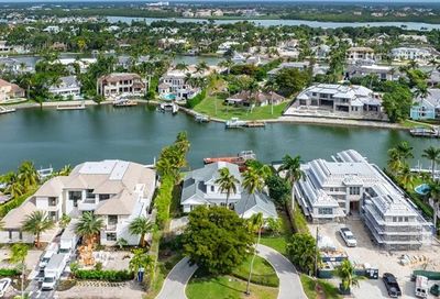 3191 Gin Ln Naples FL 34102