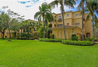 2813 Tiburon Blvd E Naples FL 34109