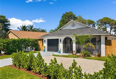 705 103rd Ave N Naples FL 34108