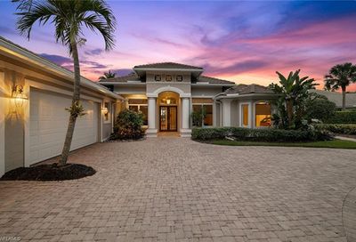 5946 Amberwood Dr Naples FL 34110
