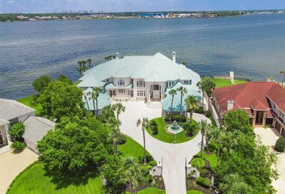 2210 Twin Oaks Kemah TX 77565