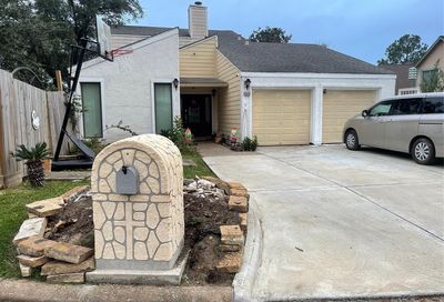 13014 SW Skymeadow Drive SW Houston TX 77082
