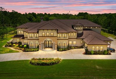 10 Wilderness Trail Friendswood TX 77546