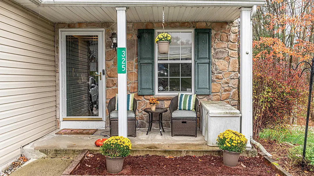 325 Cabinsglade Court East Stroudsburg PA 18301 eXp Realty® 325 Cabinsglade Court East Stroudsburg PA 18301 eXp Realty®