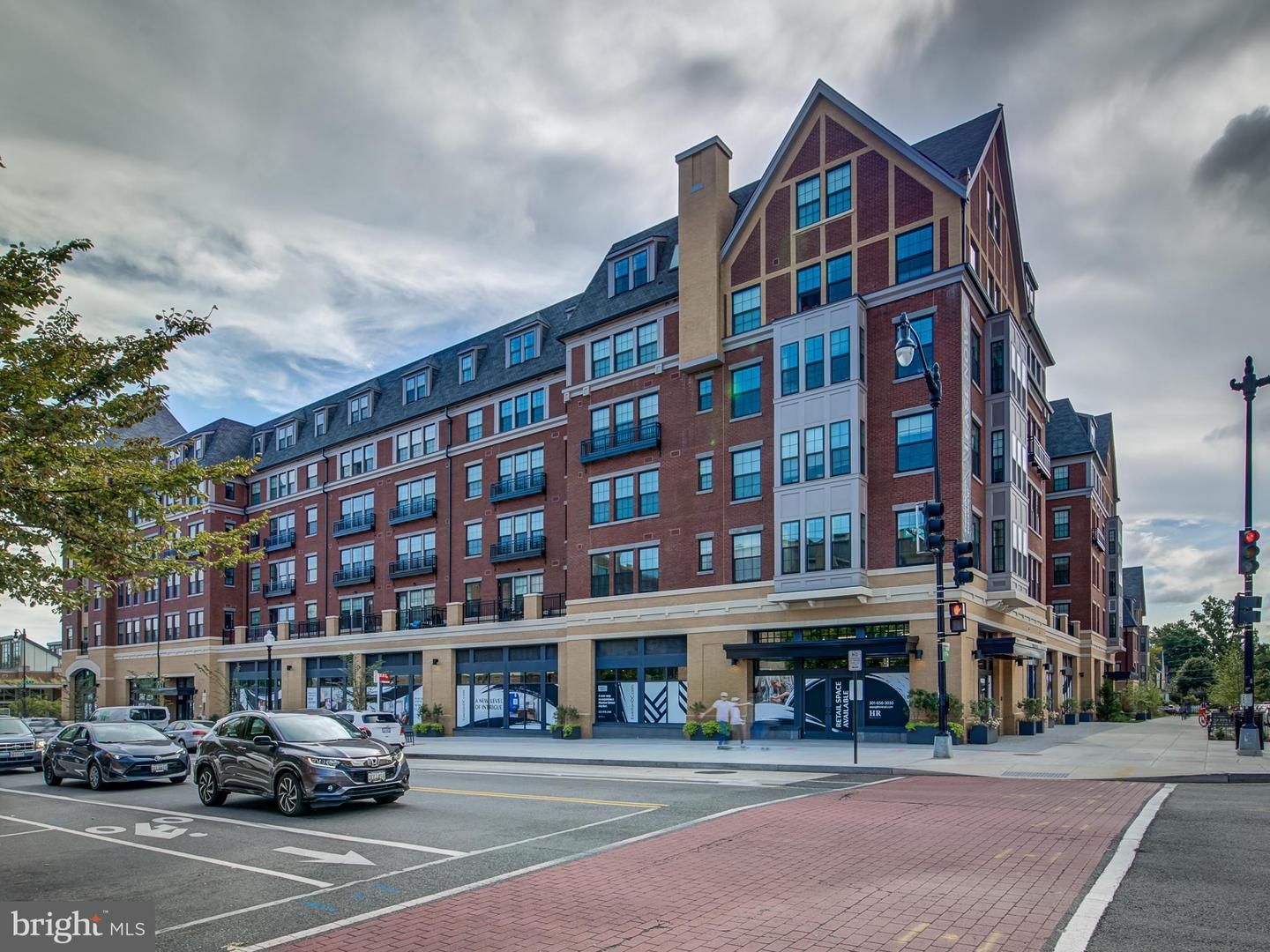 700 Monroe Street NE