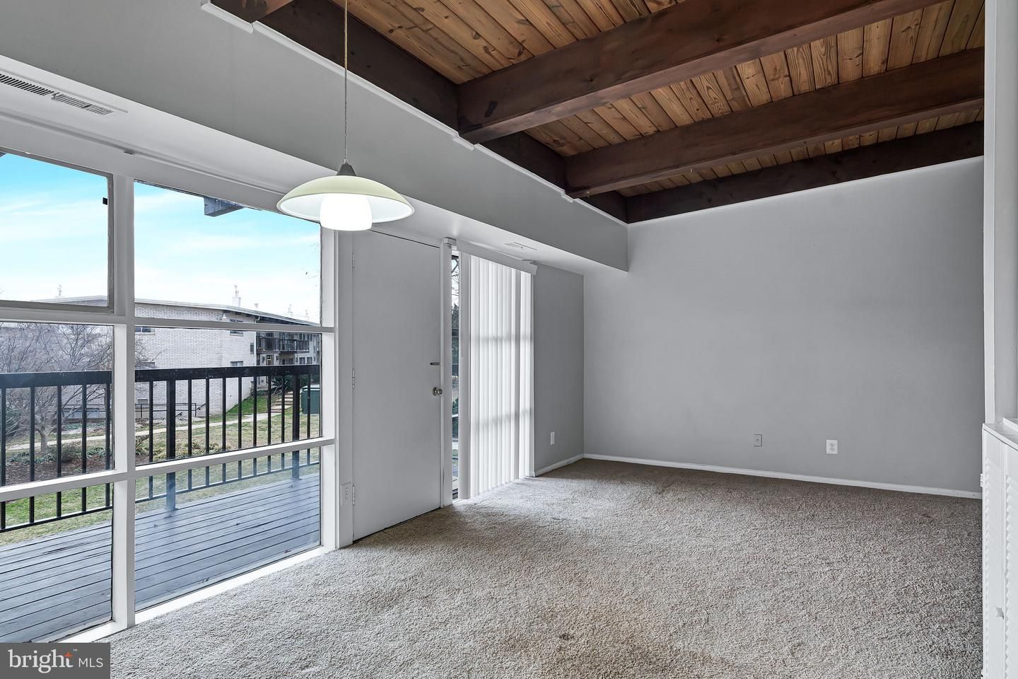 4947 Americana Drive J Or 212