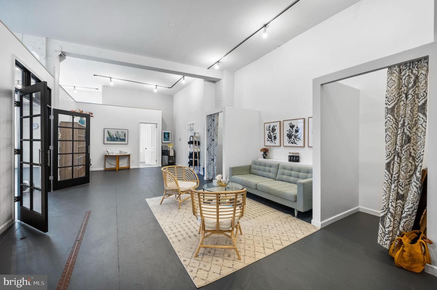 733 N 4th Street