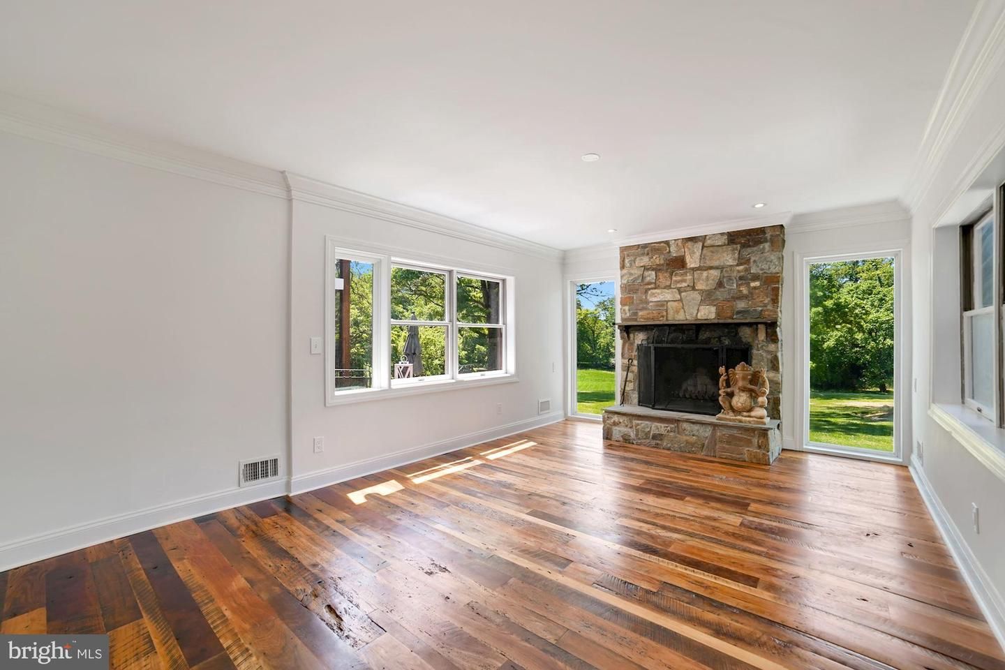 10420 Oaklyn Drive