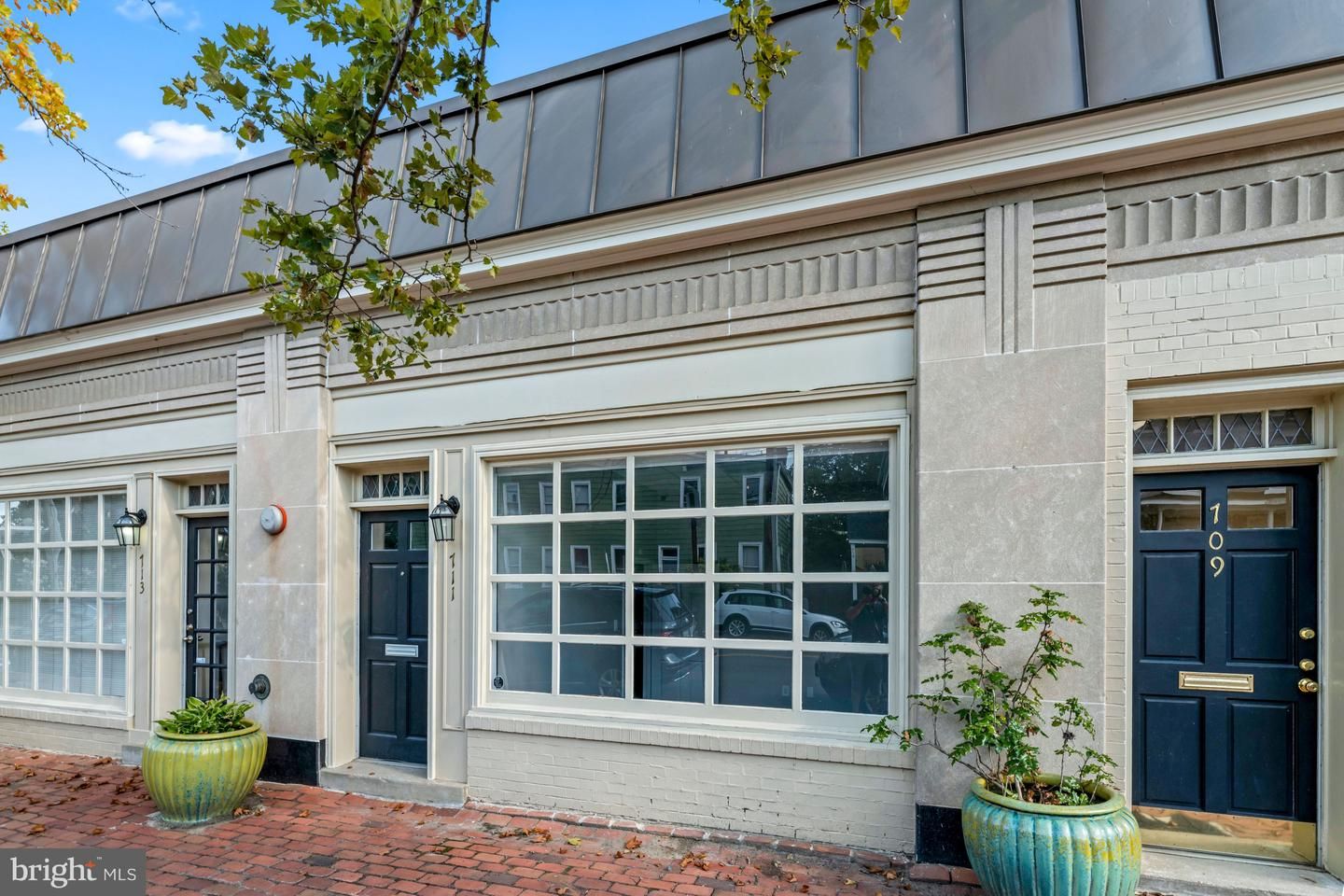 711 Pendleton Street