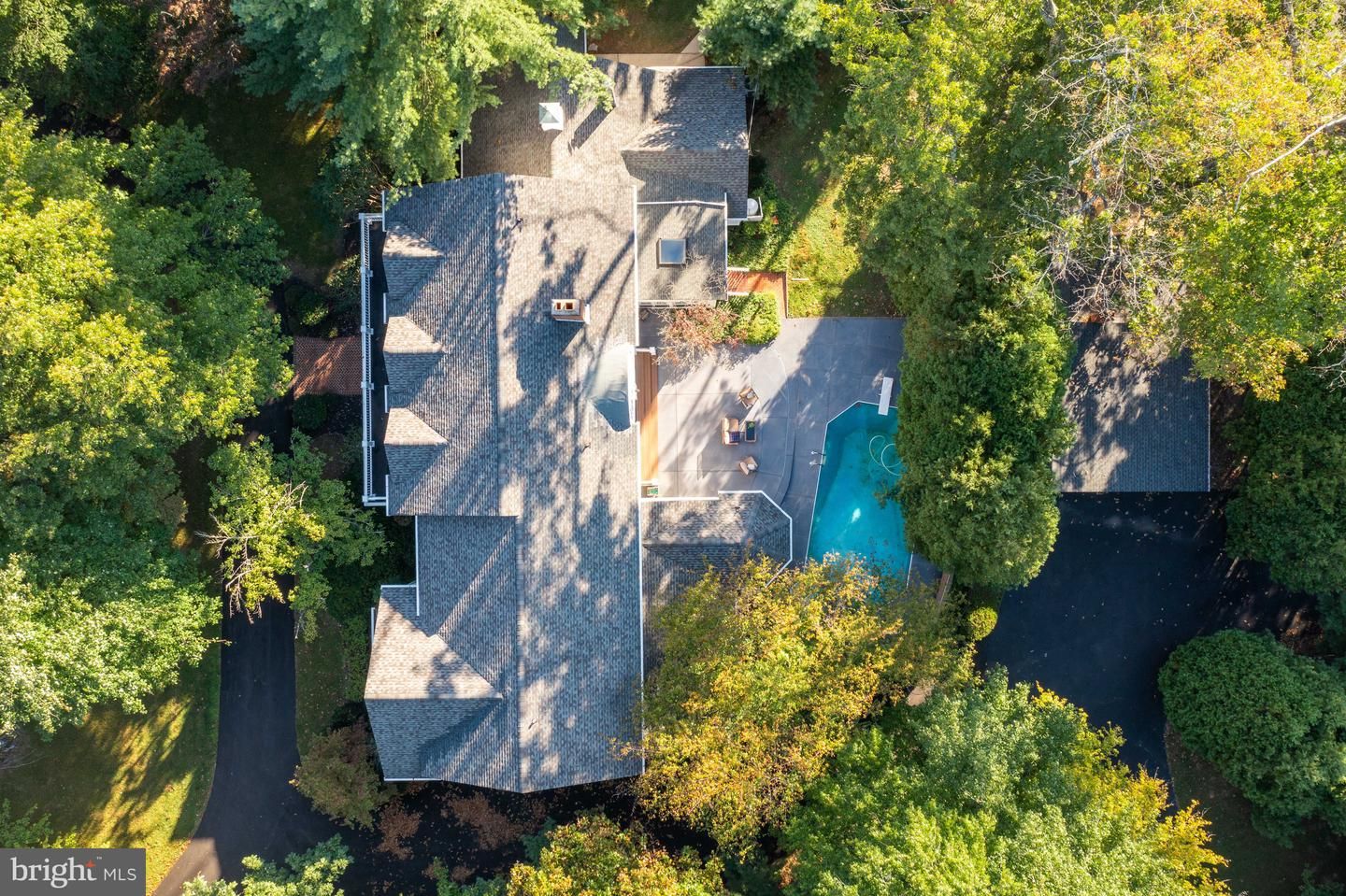 2218 Caves Road