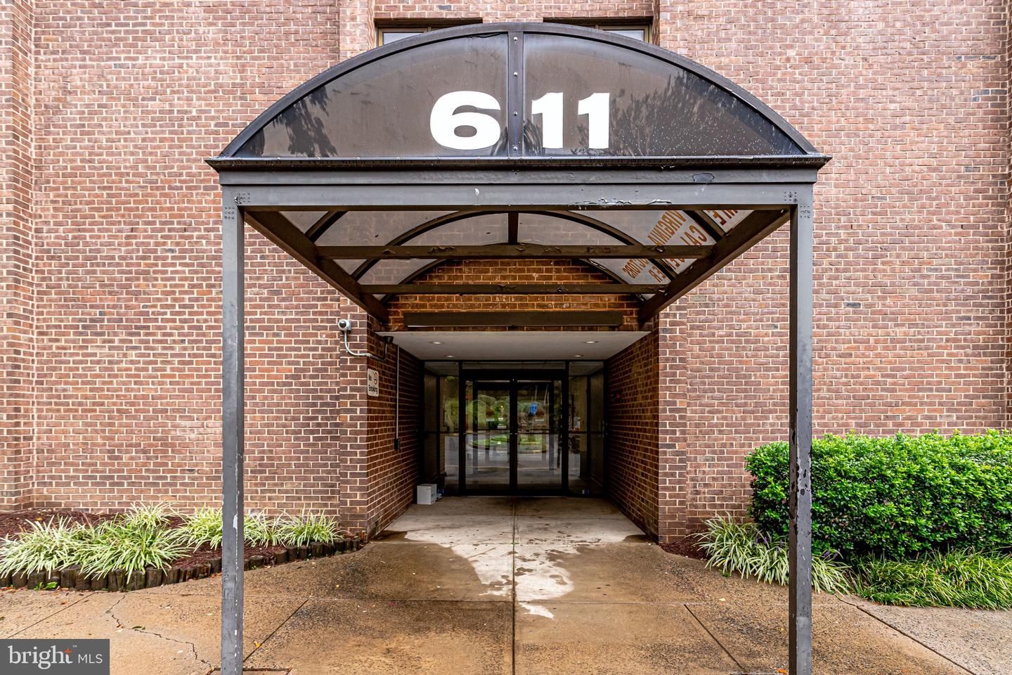 611 S Carlin Springs Road 301