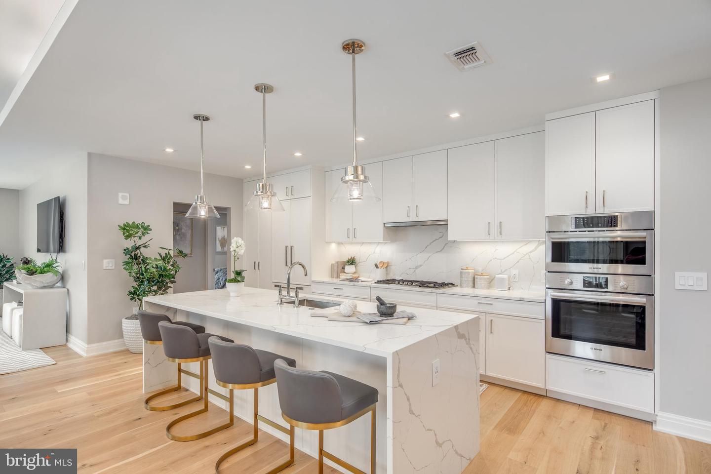 8551 Connecticut Avenue 511