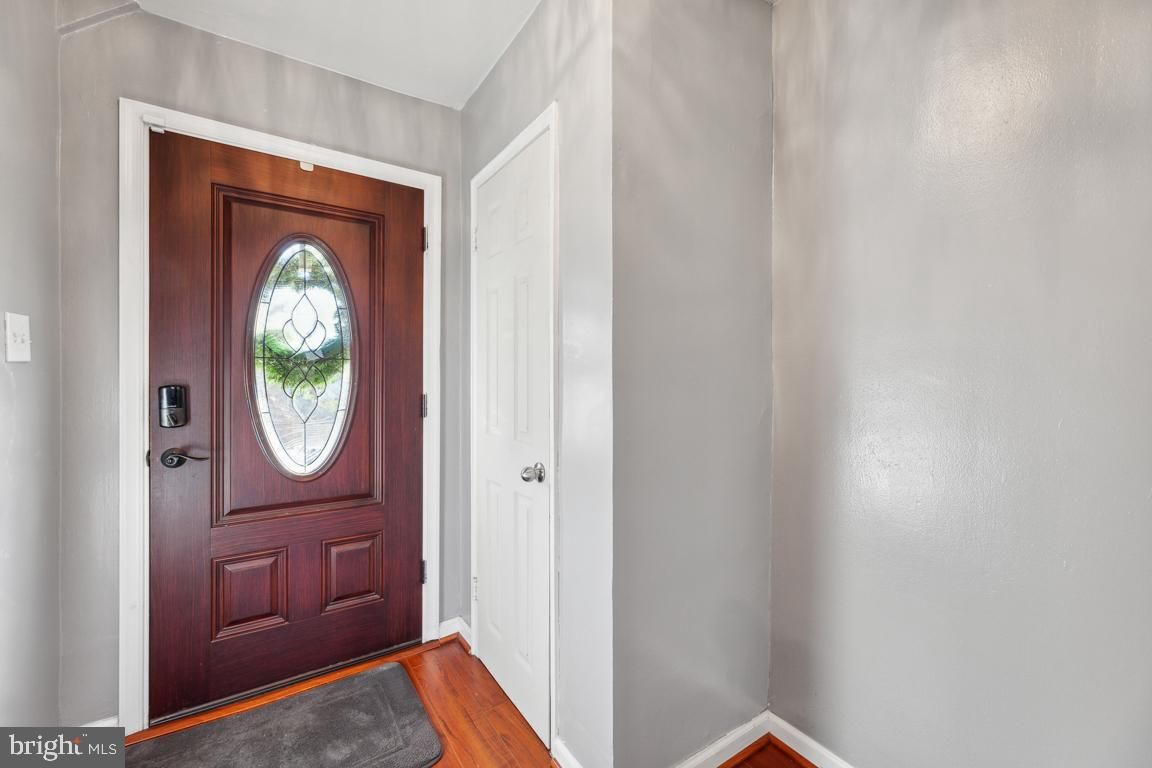 810 Neptune Avenue