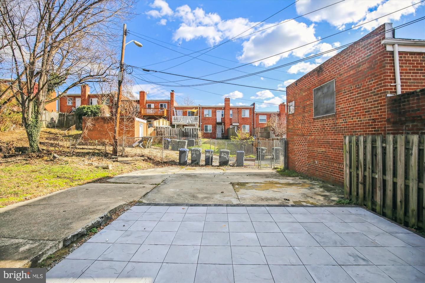 2211 14th Street NE