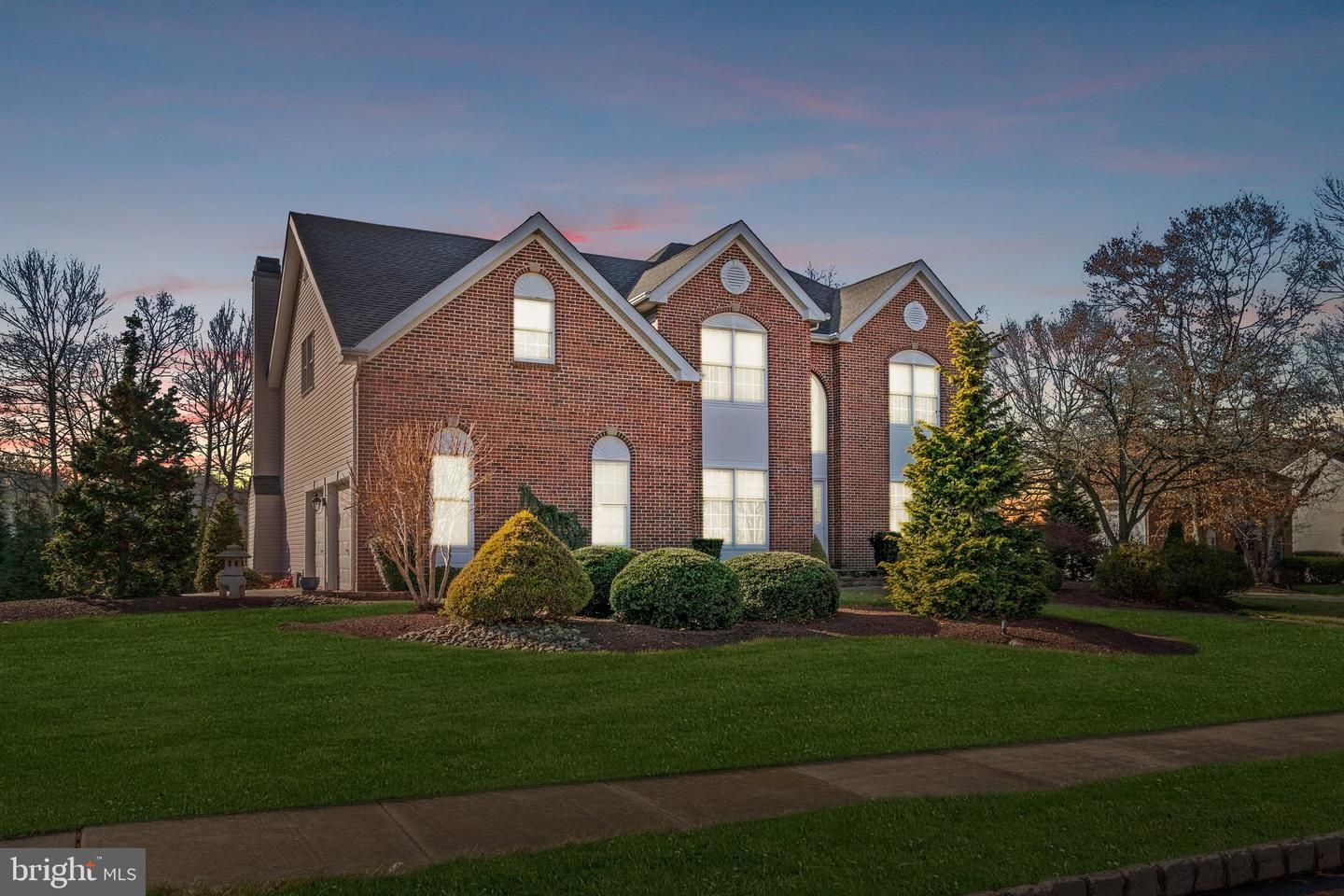 8 Canterbury Drive