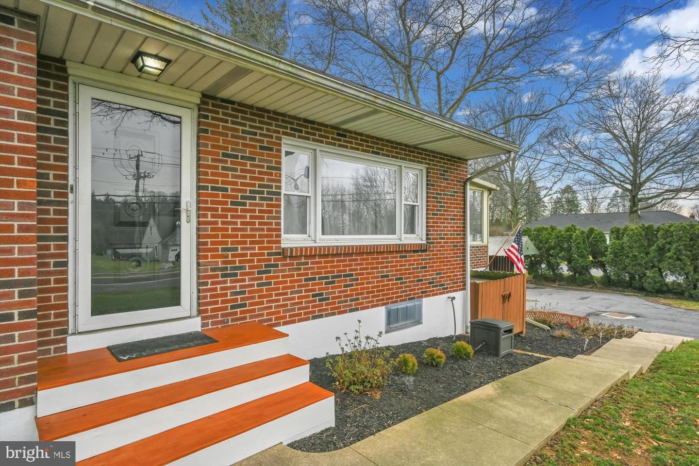 801 Furnace Hills Pike