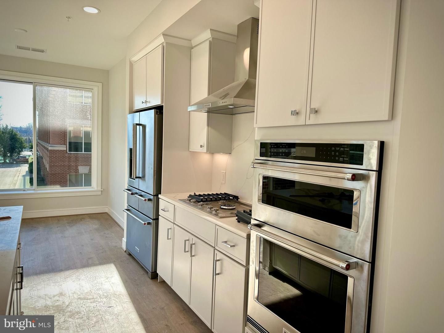 635 Slaters Lane 202
