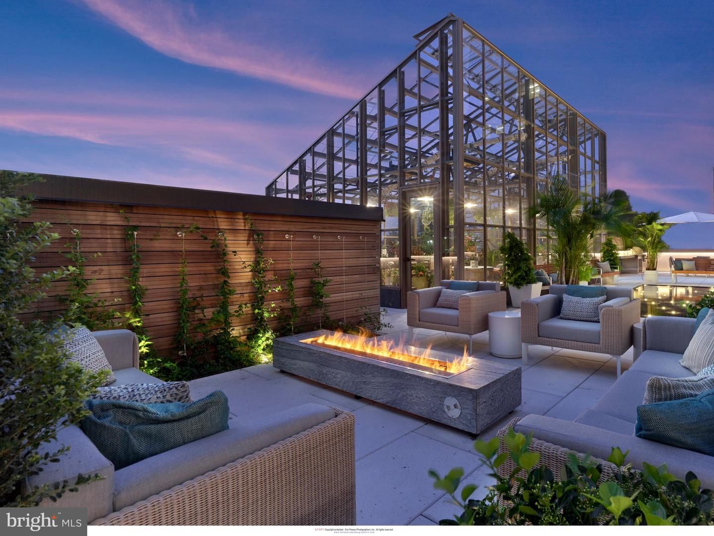 301 S Broad 901
