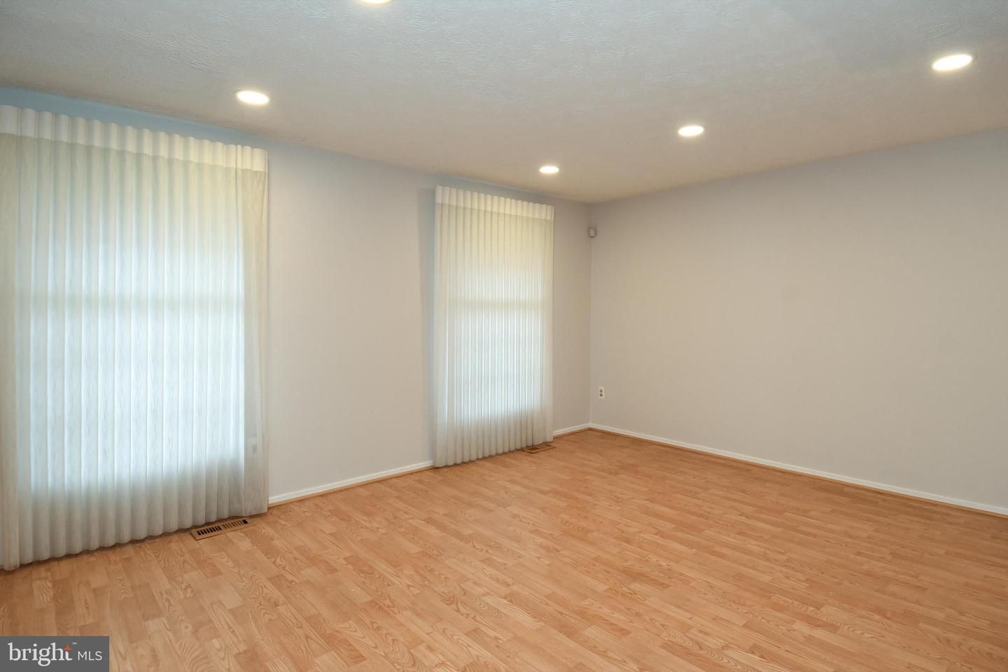 6115 Mantle Road