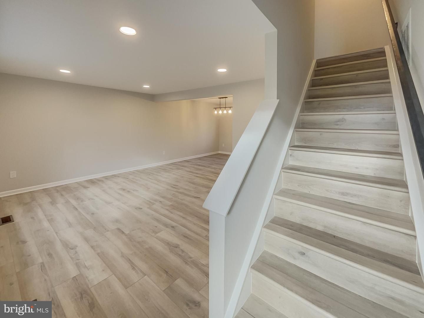 7003 Vantage Drive
