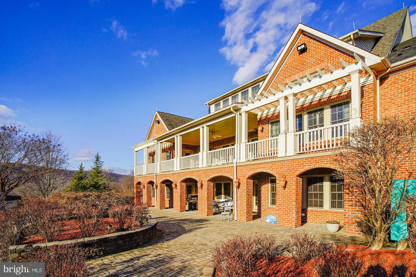 555 E Mountain Road