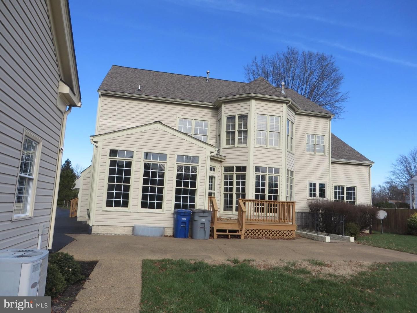 6038 Sumner Road