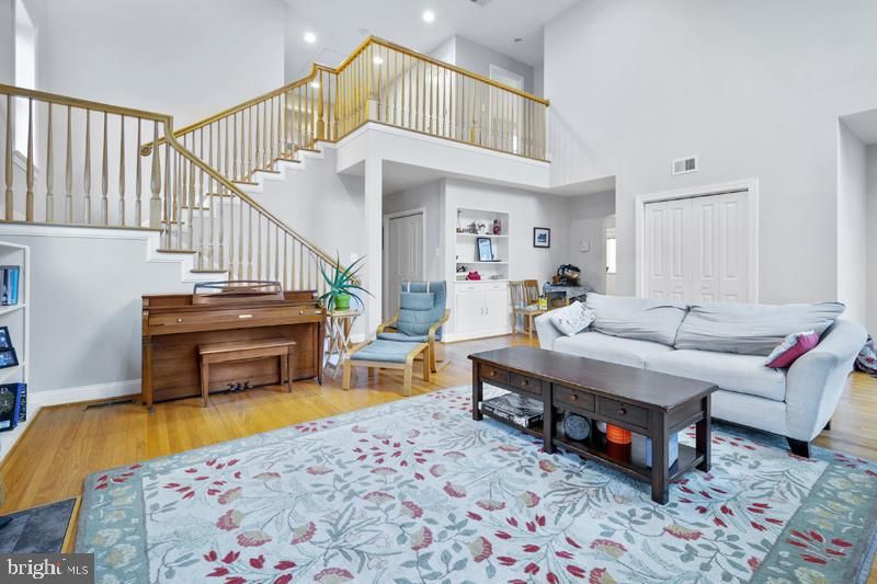 5020 6th Street N