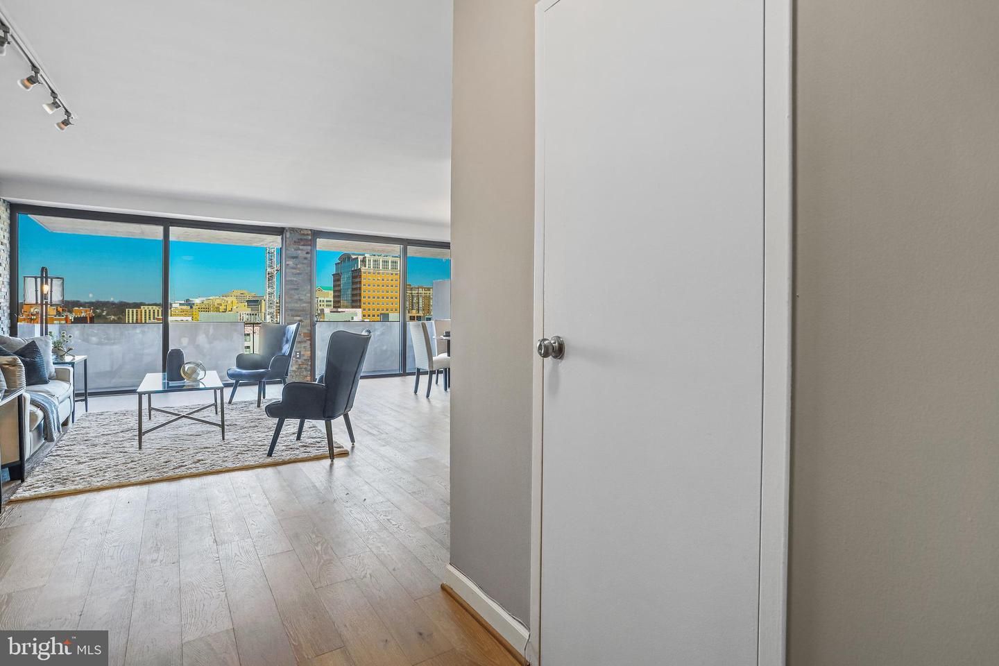 4141 N Henderson Road 1116