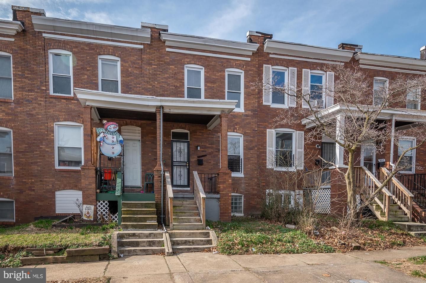 3021 Kenyon Avenue