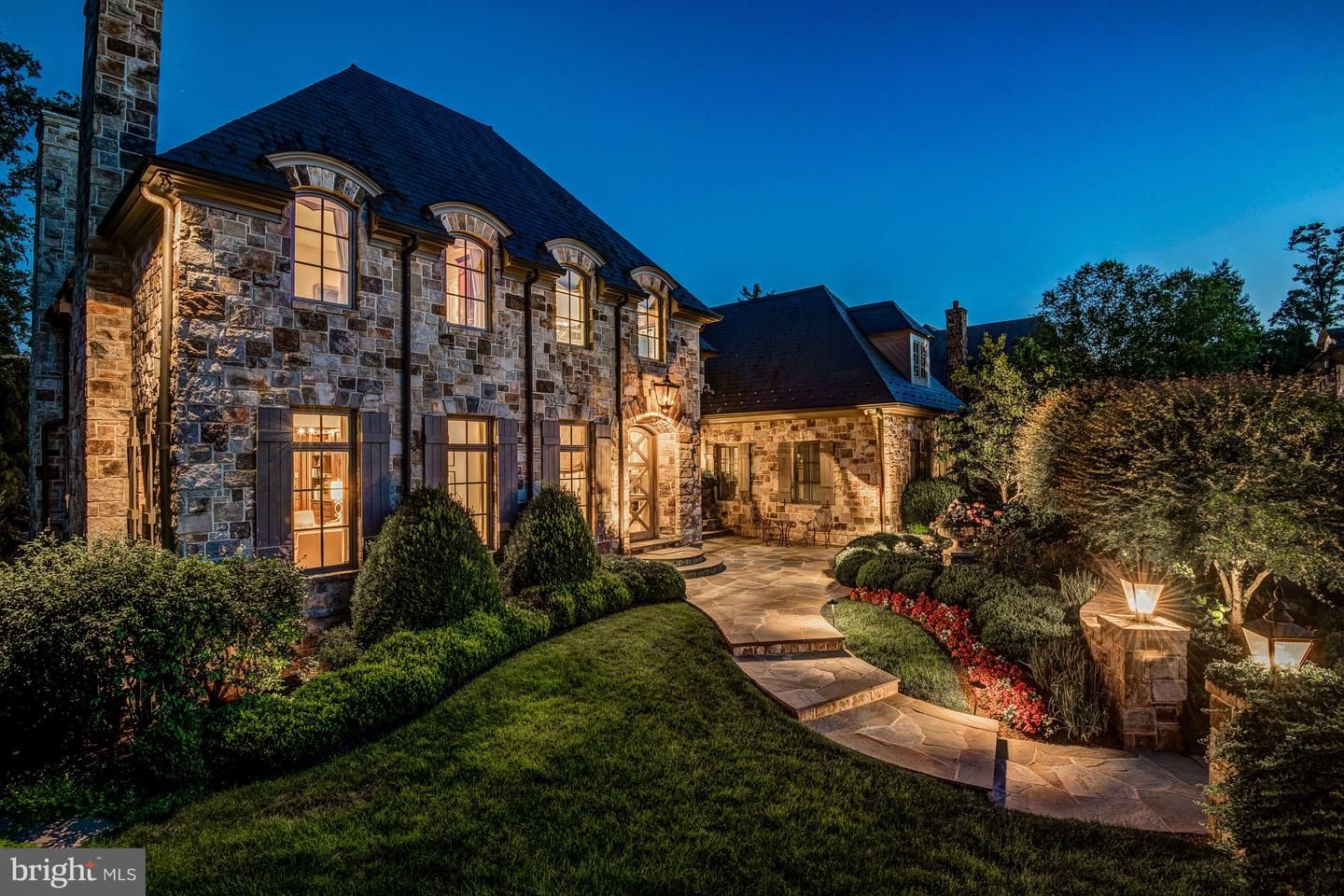 1163 Chain Bridge Road